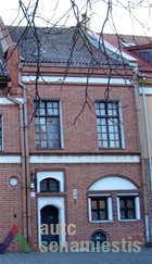 Namo Rotušės a. 3 šiaurinio korpuso pagrindinis fasadas 2009 m. J. Butkevičienės nuotr.