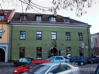 Namo Rotušės a. 6 pagrindinis (aikštės) fasadas 2012 m. J. Butkevičienės nuotr.