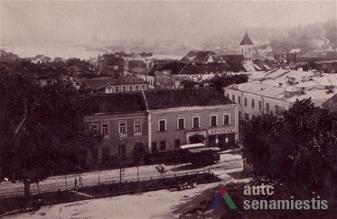 Namai Rotušės a. nr. 5 ir 6 apie 1920 metus. J. Butkevičienės asmeninio archyvo nuotr.