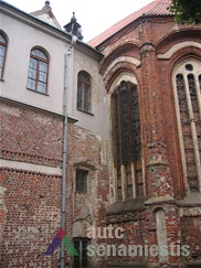 Vienuolyno Rytinis fasadas. Detalė. 2006 m., V. Petrulio nuotr. 