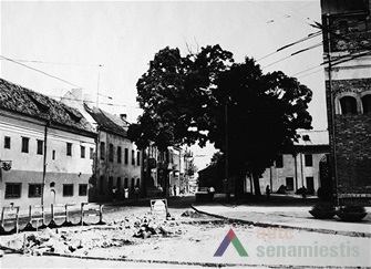 Valančiaus gatvės rekonstrukcija. A. Dumbliausko nuotr., 1983 m., iš asmeninio A. Dumbliausko rinkinio. 