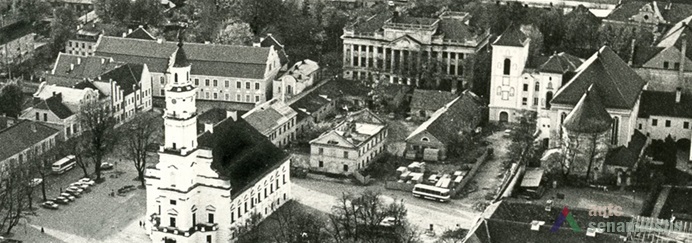 Vakarinė Rotušės aikštės Kaune dalis iš oro sovietmečiu. R. Požerskio nuotr., iš KTU ASI archyvo.